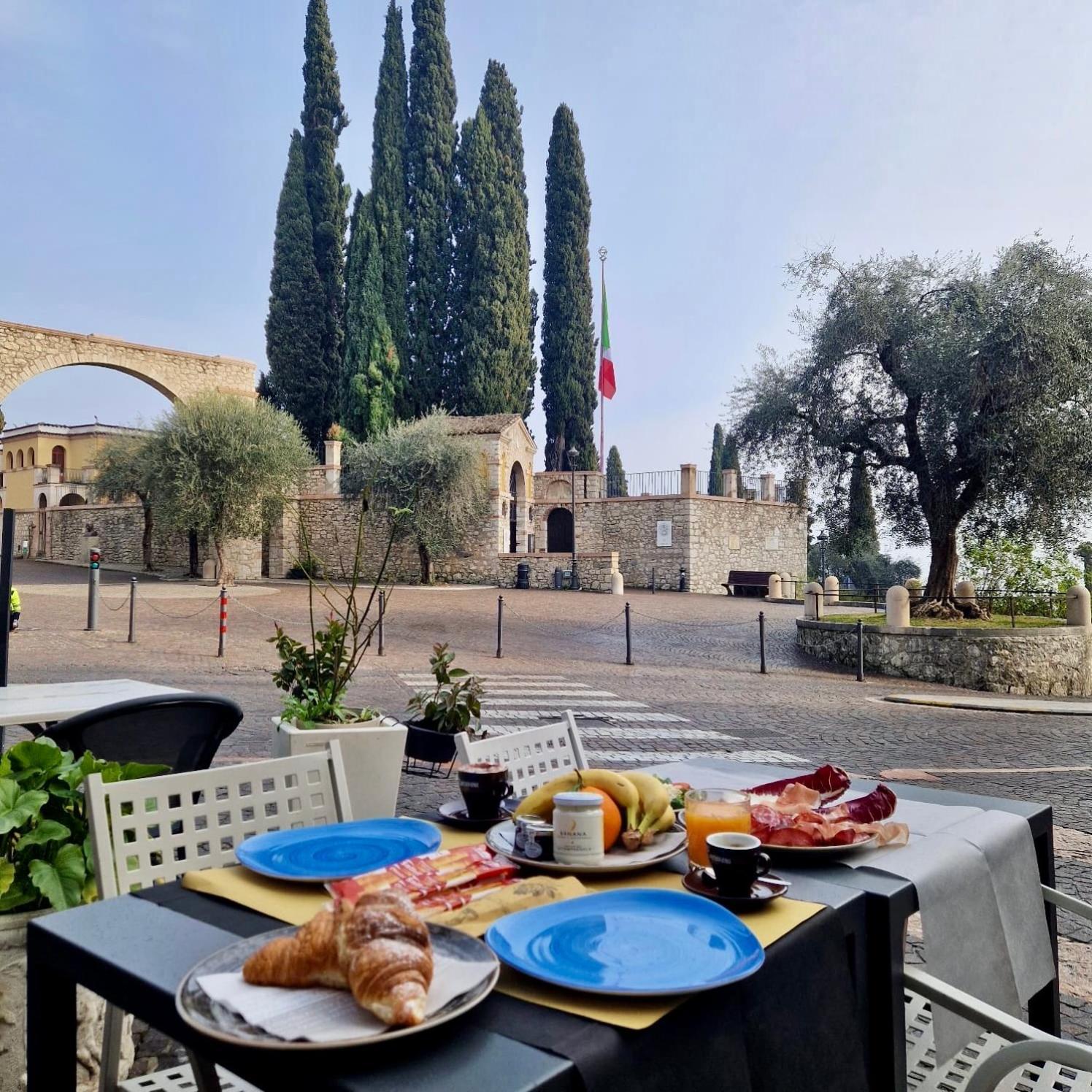 B&B Al Vittoriale Da Maja Gardone Riviera Dış mekan fotoğraf