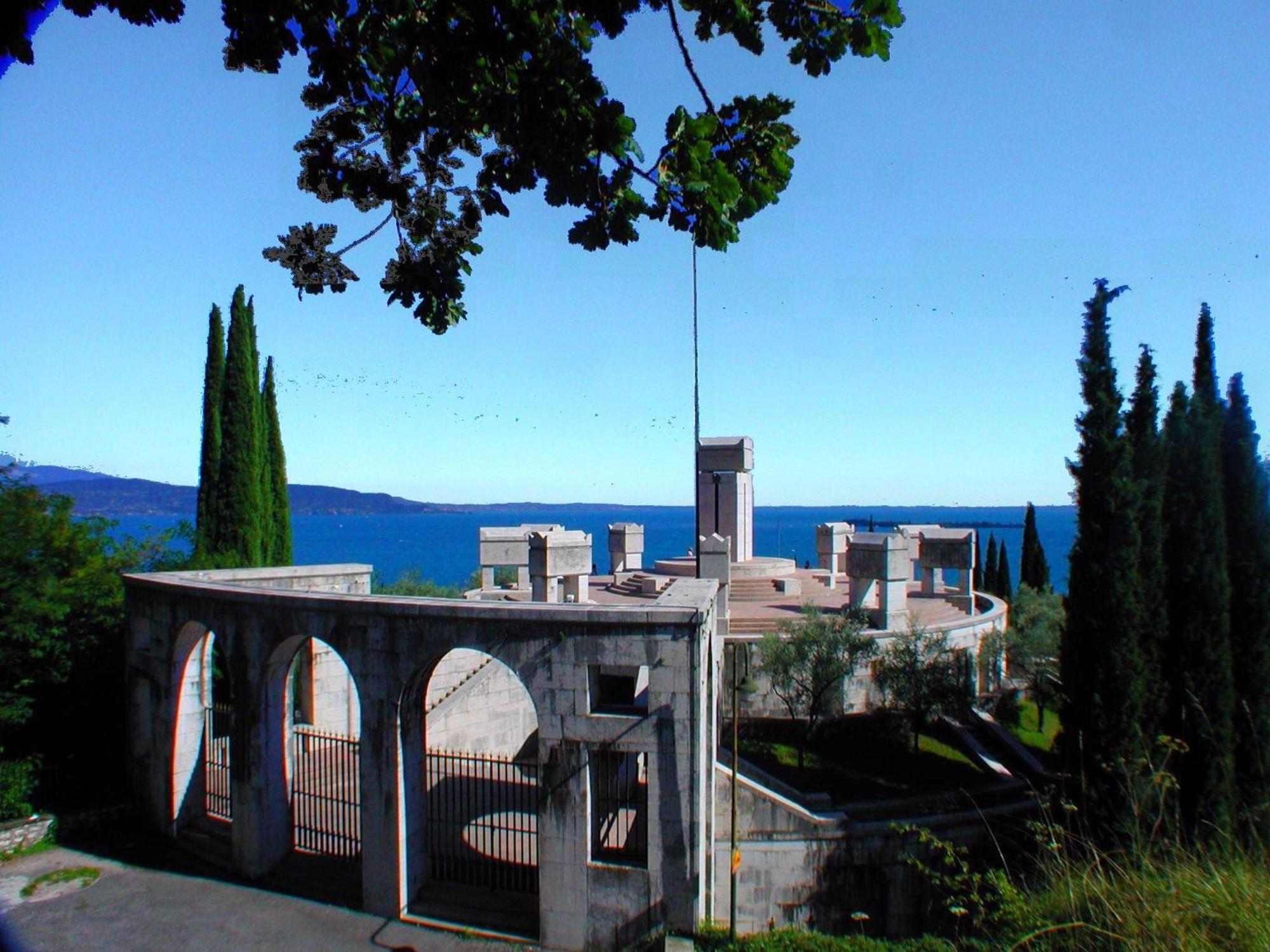 B&B Al Vittoriale Da Maja Gardone Riviera Dış mekan fotoğraf